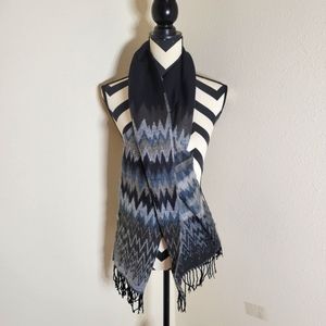 Cashmere Scotland Blue Black zig zag woven scarf